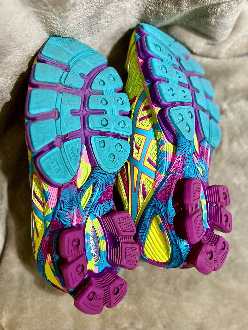 Asics Women's Neon Yellow Running Shoes with Pink & Teal Accents - Picture 3 of 5